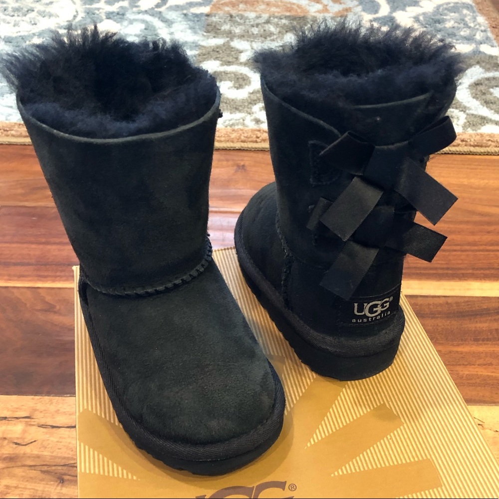 Ugg Bailey Bow: Little Girls 6, black